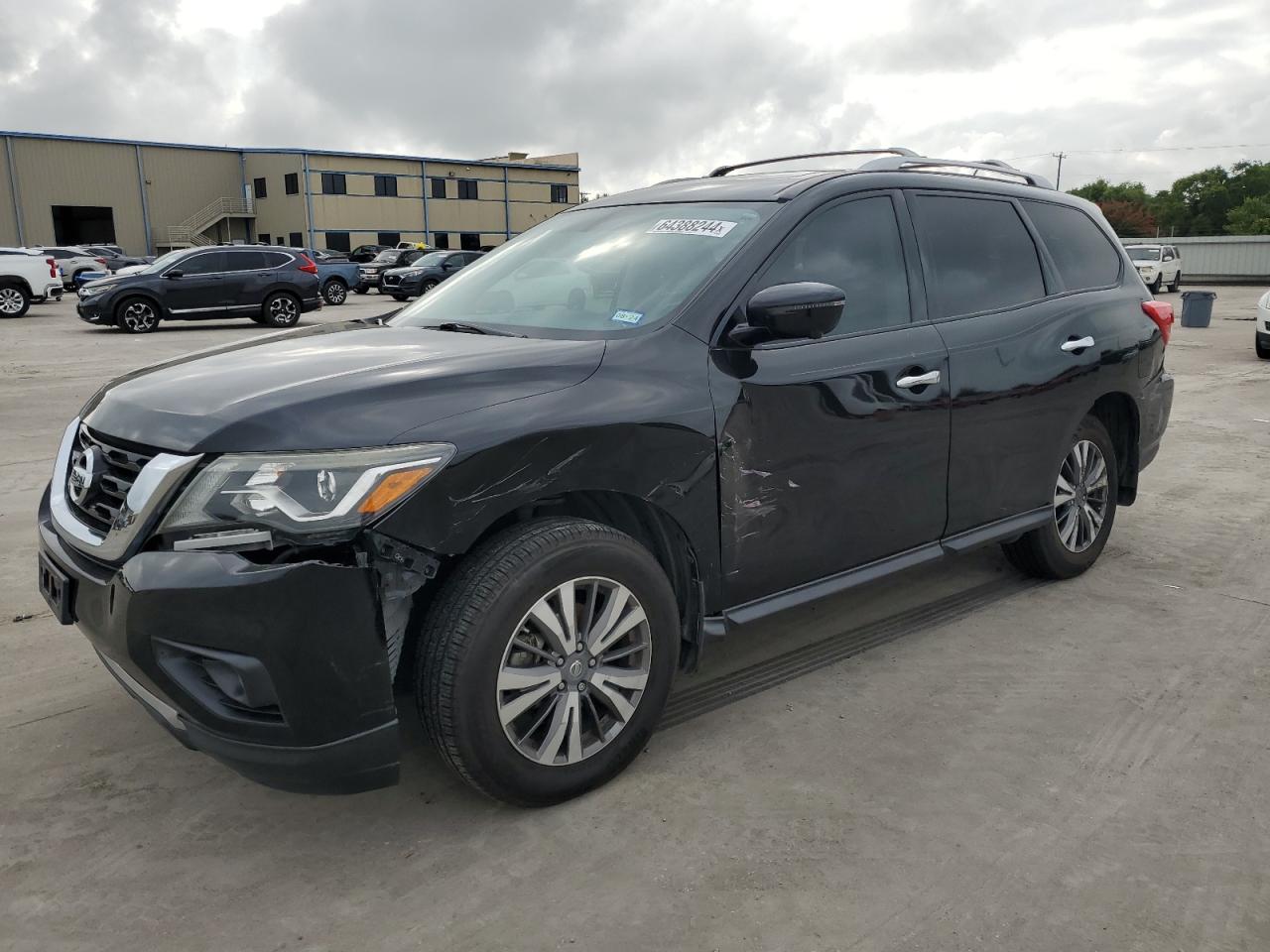 NISSAN PATHFINDER 2017