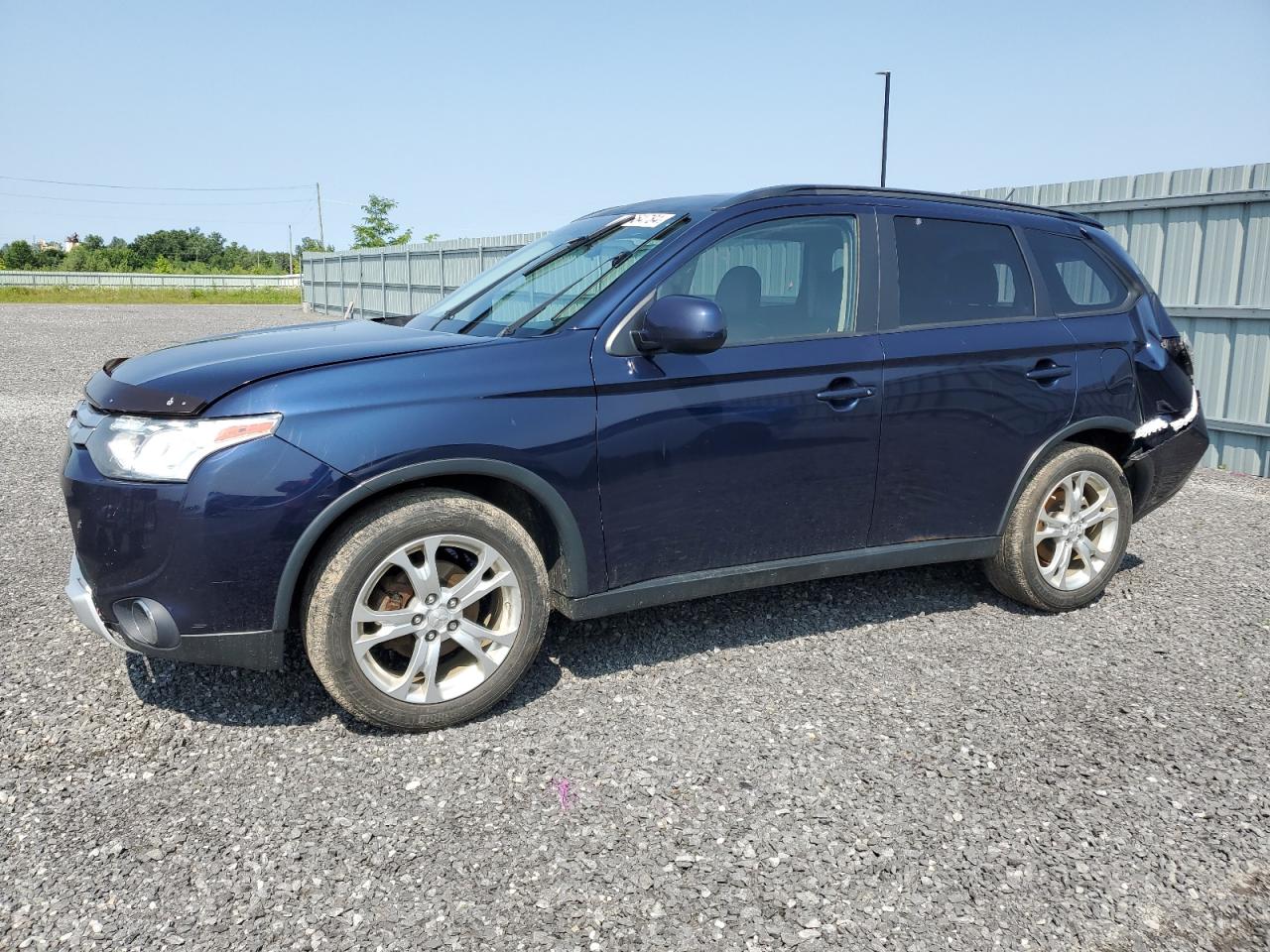 MITSUBISHI OUTLANDER 2015