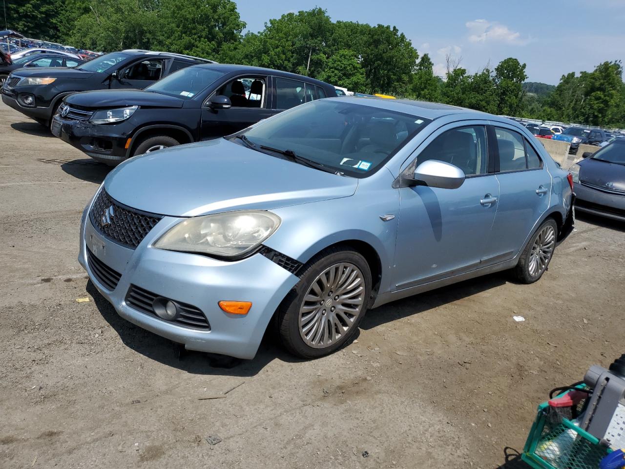 SUZUKI KIZASHI SL 2010