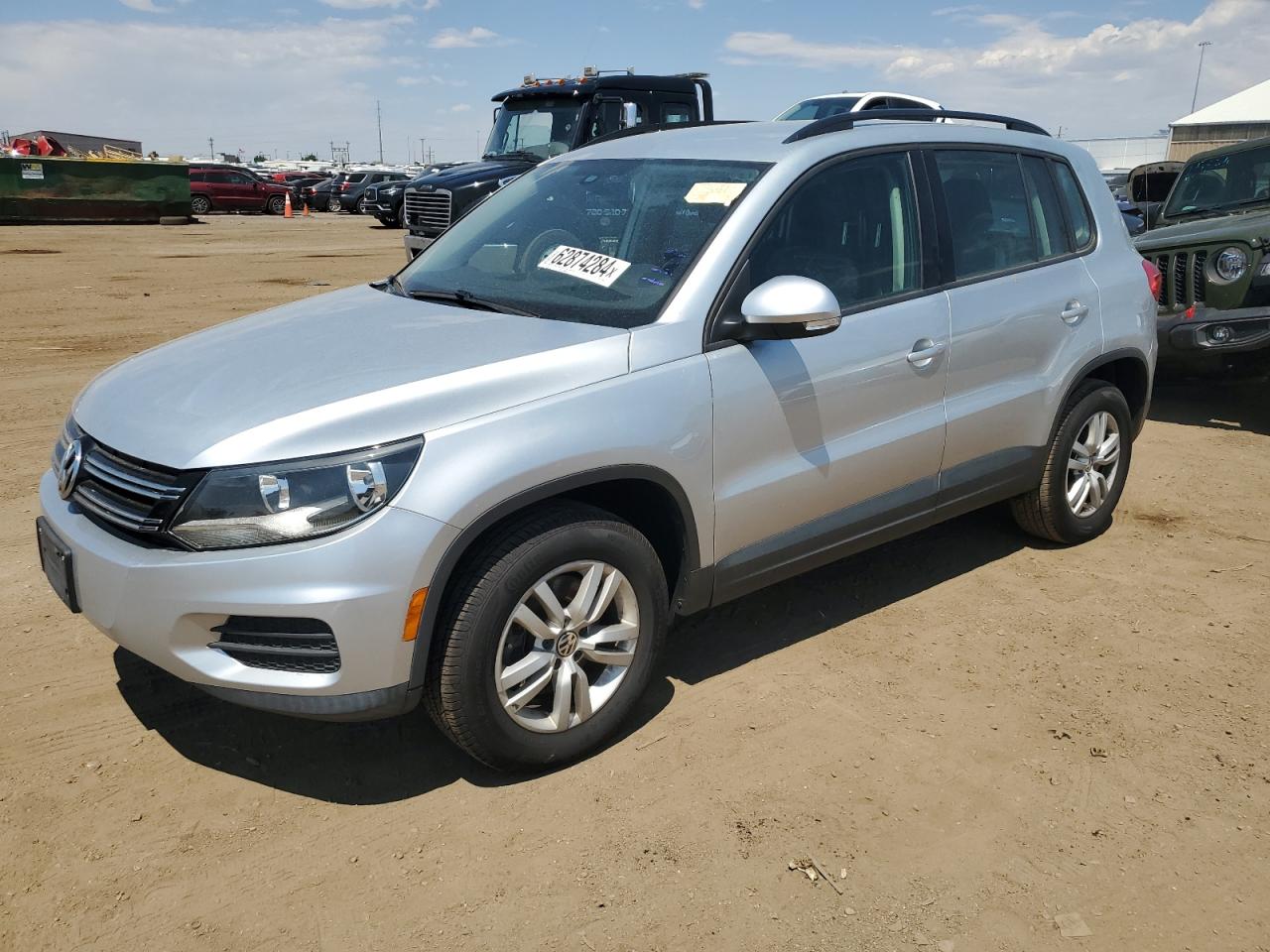 VOLKSWAGEN TIGUAN S 2016