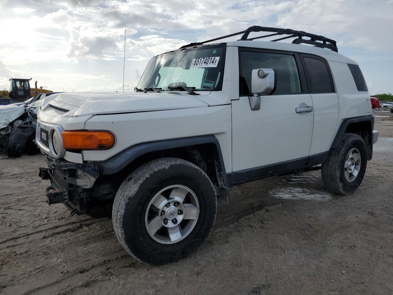 TOYOTA FJ CRUISER 2010