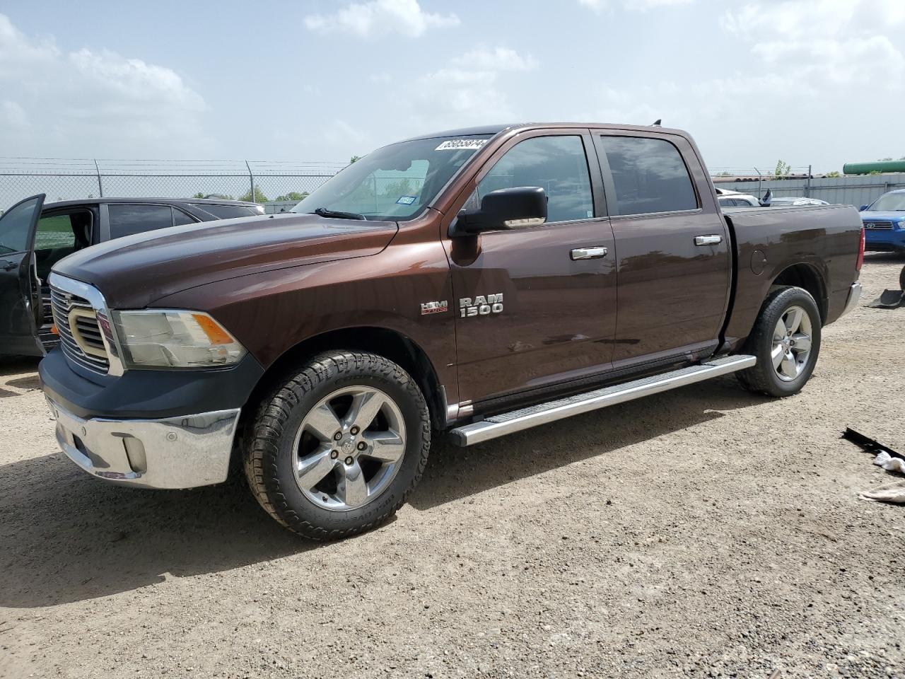 RAM 1500 SLT 2015