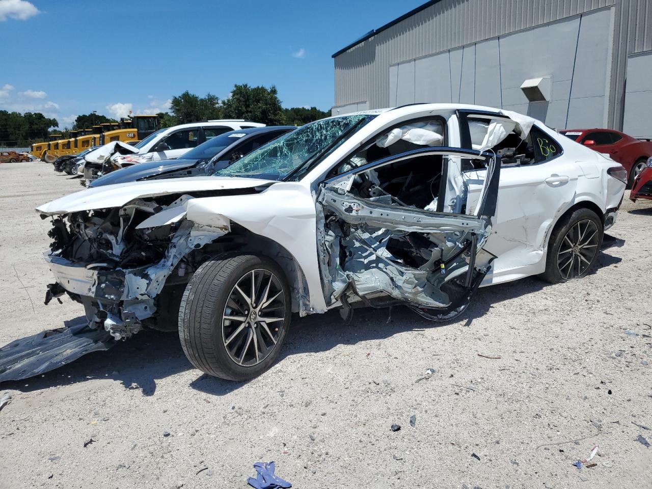 TOYOTA CAMRY SE N 2024