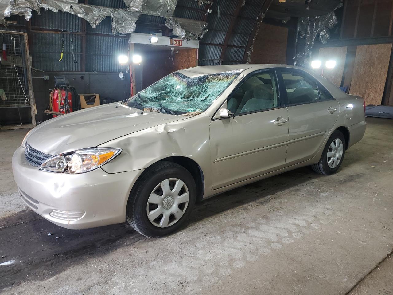 TOYOTA CAMRY LE 2004