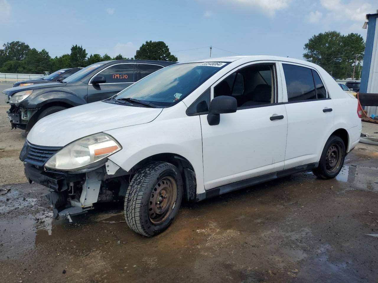 NISSAN VERSA S 2011