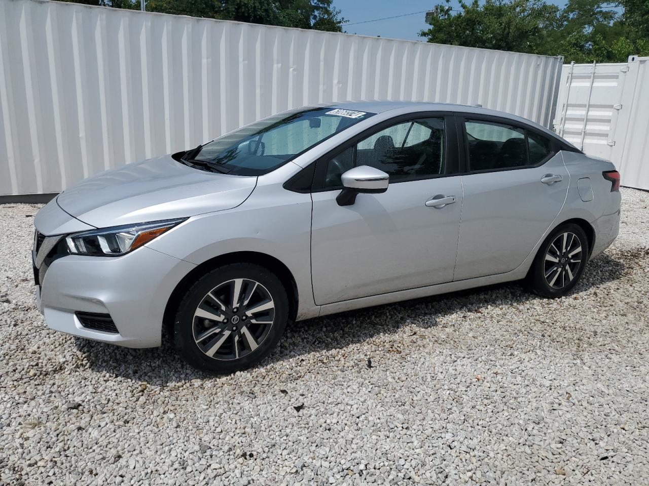 NISSAN VERSA SV 2021