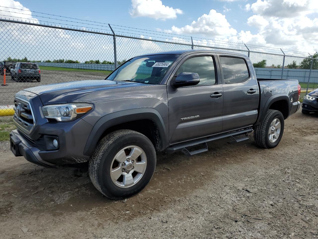 TOYOTA TACOMA DOU 2017