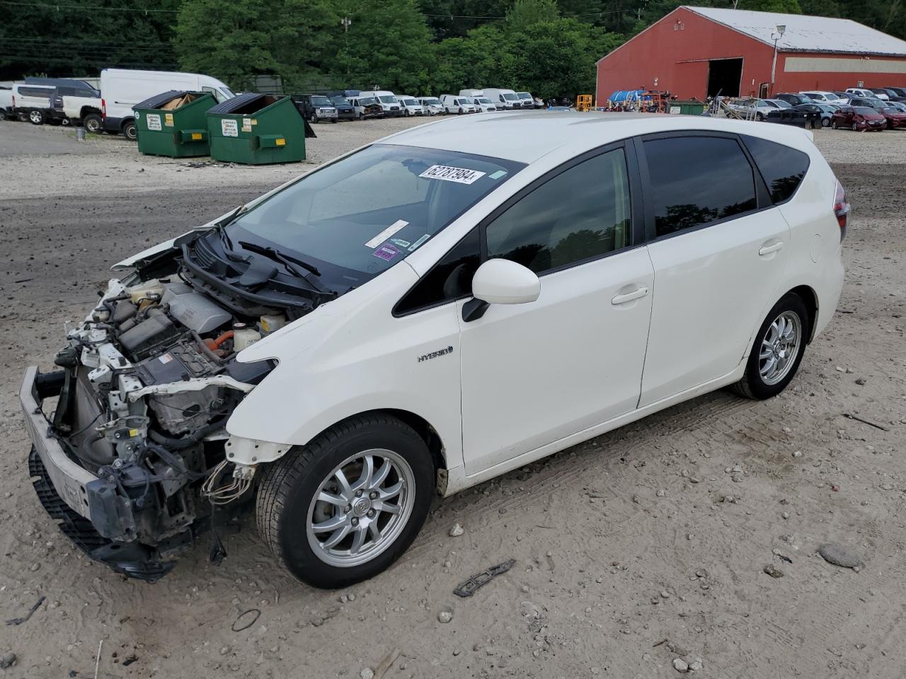 TOYOTA PRIUS V 2017