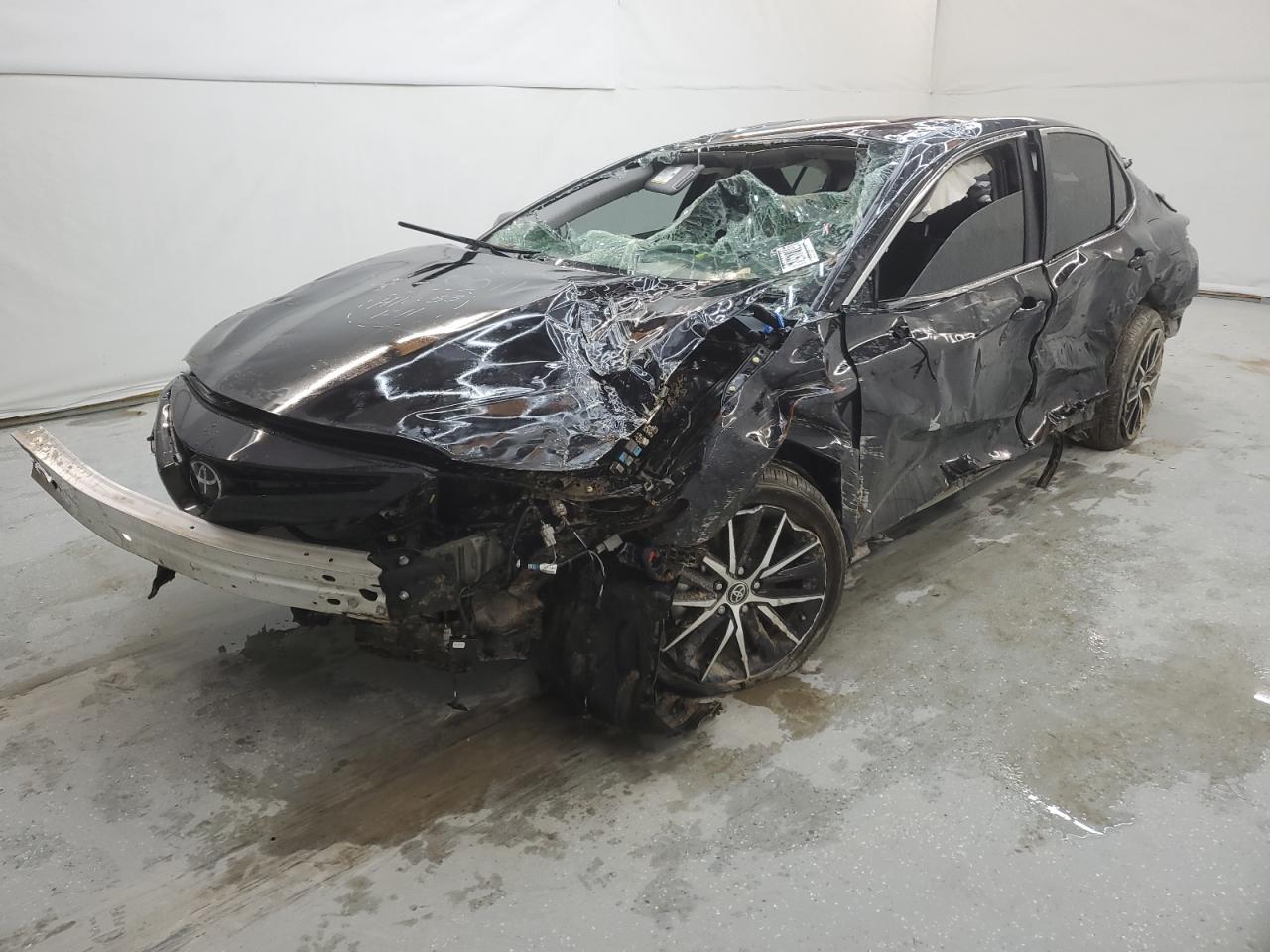 TOYOTA CAMRY SE N 2024
