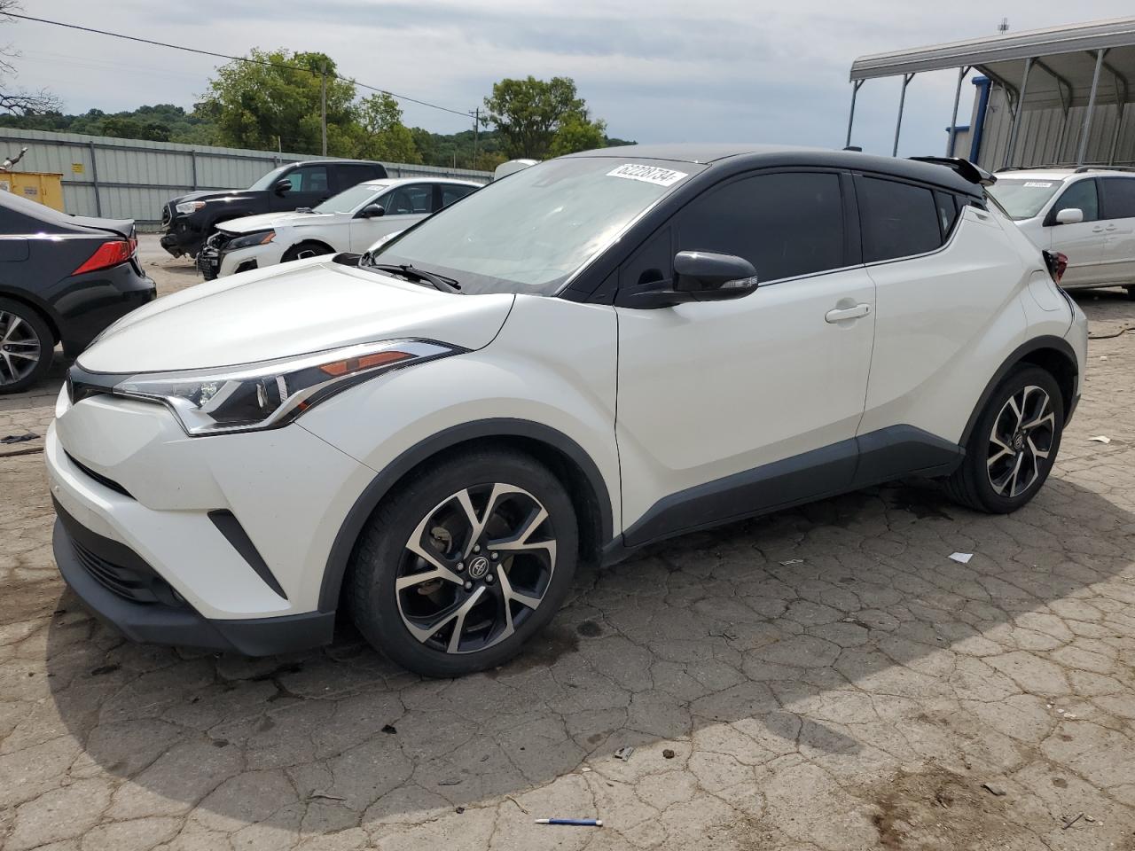 TOYOTA C-HR XLE 2019