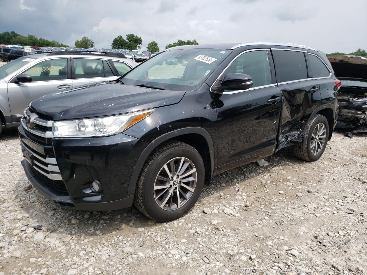 TOYOTA HIGHLANDER 2017
