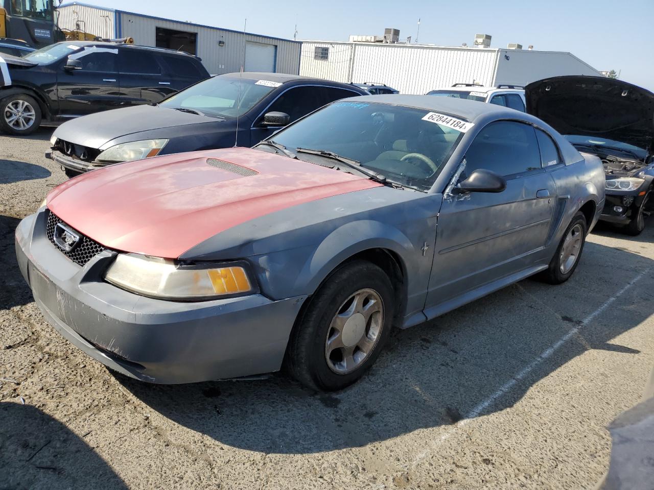 FORD MUSTANG 2000