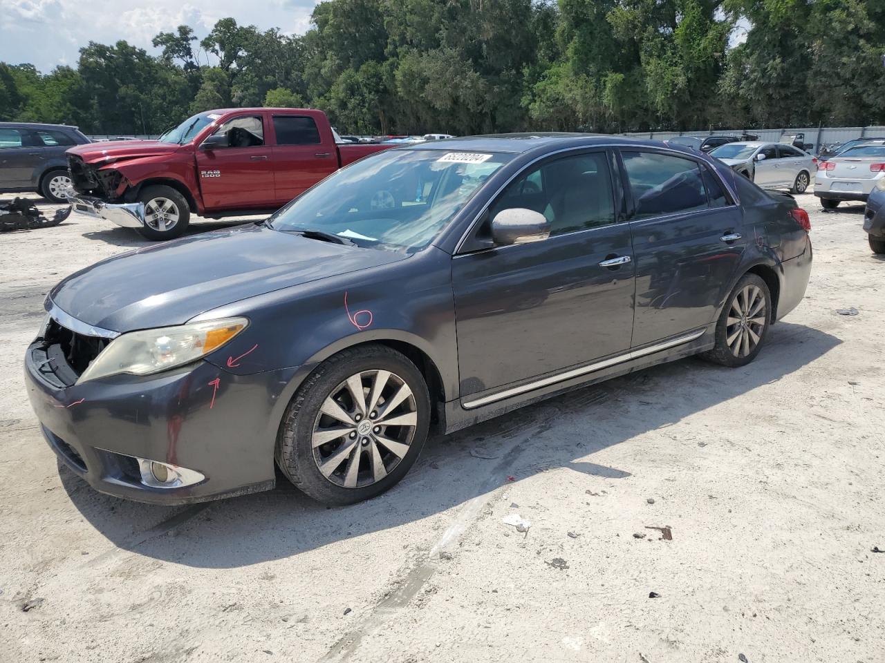 TOYOTA Avalon Bas 2011