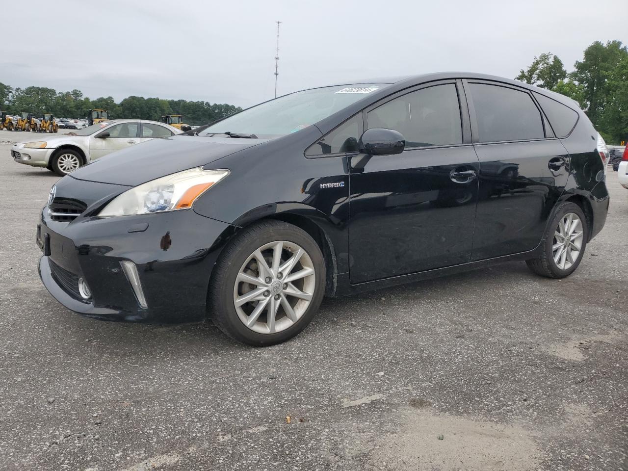 TOYOTA PRIUS V 2013