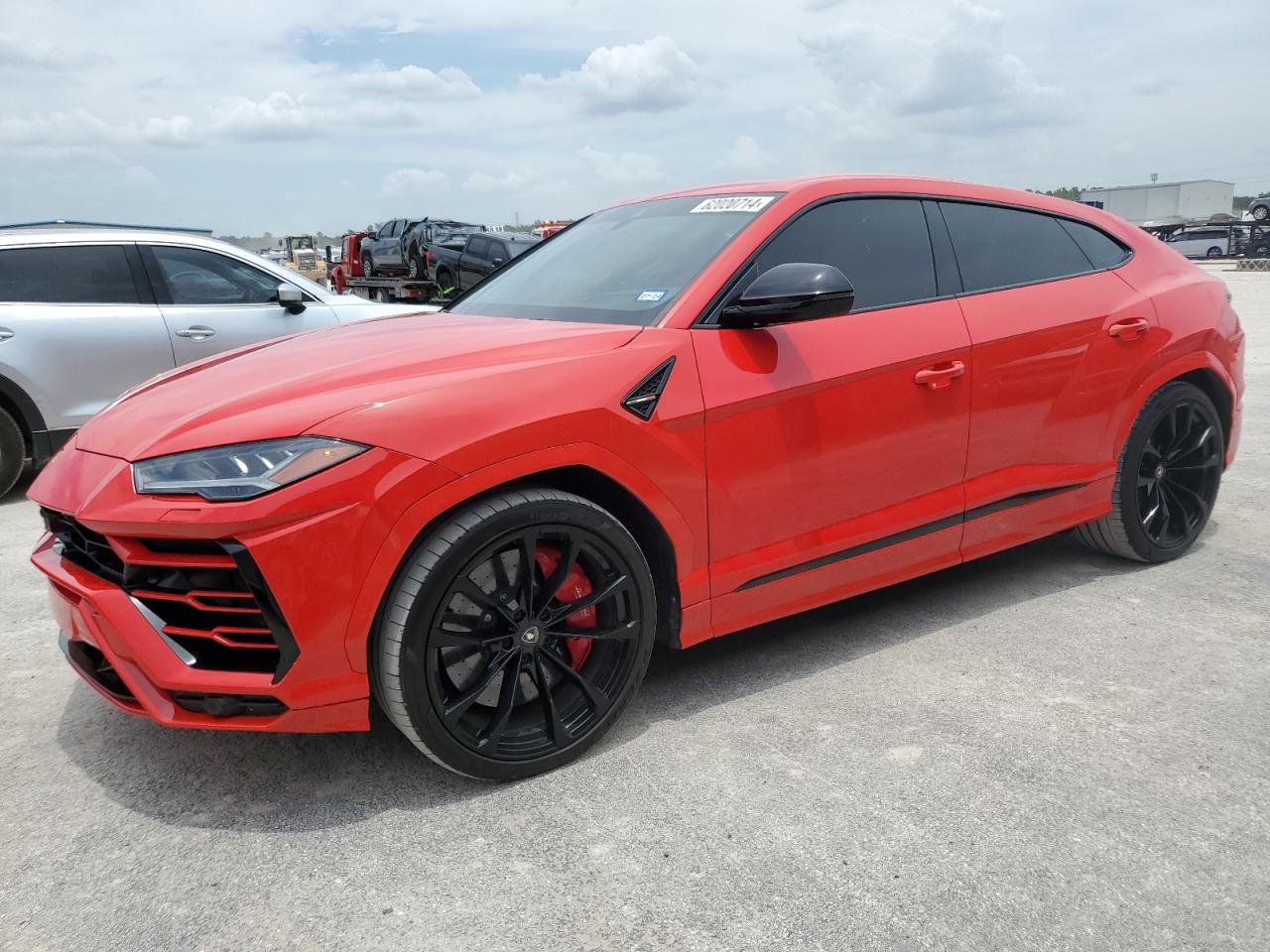 LAMBORGHINI Urus 2022