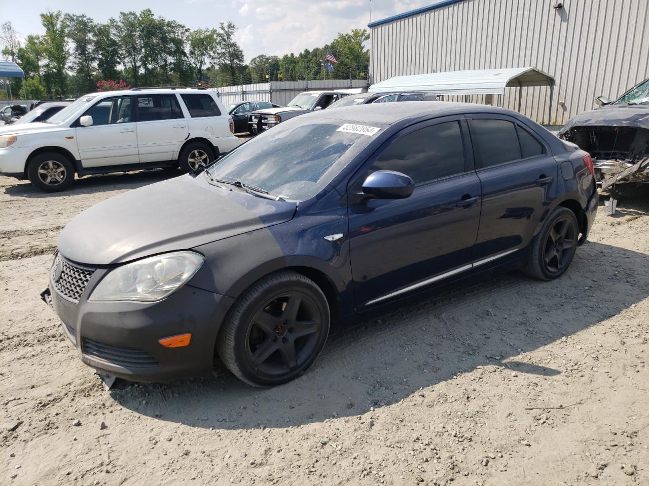 SUZUKI KIZASHI SE 2011