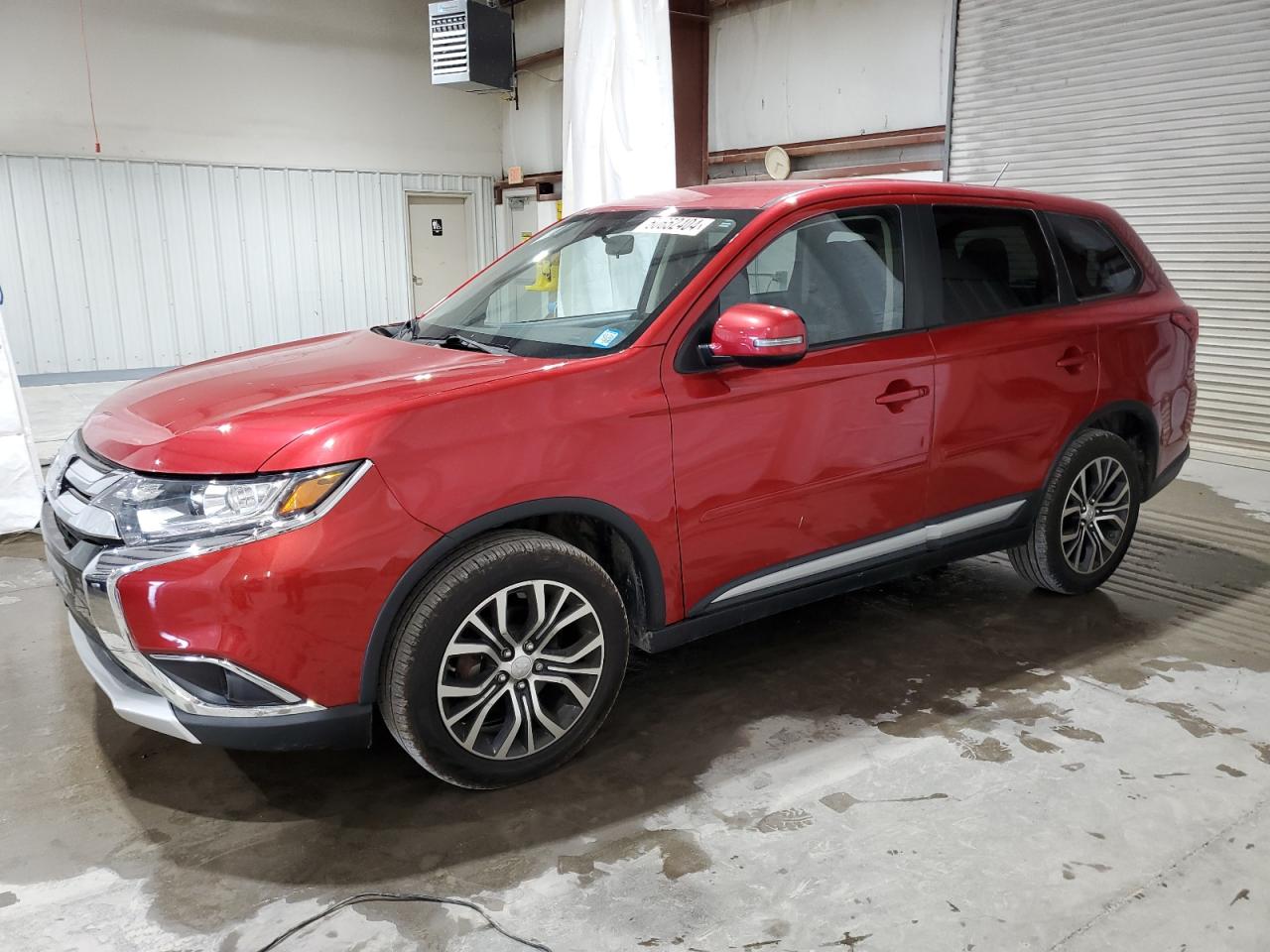 MITSUBISHI OUTLANDER 2016