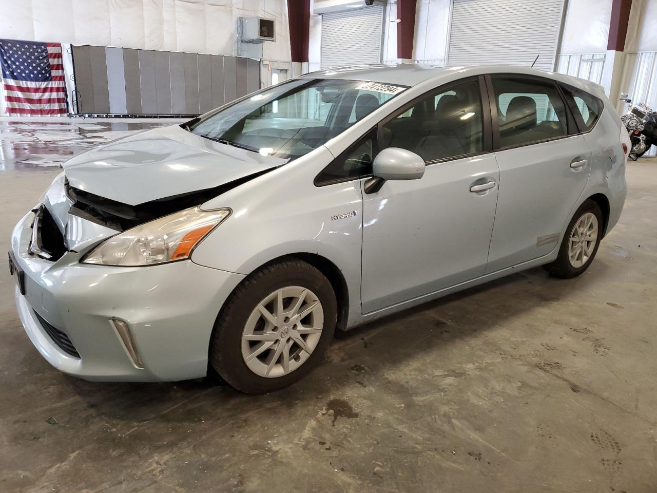 TOYOTA PRIUS V 2012