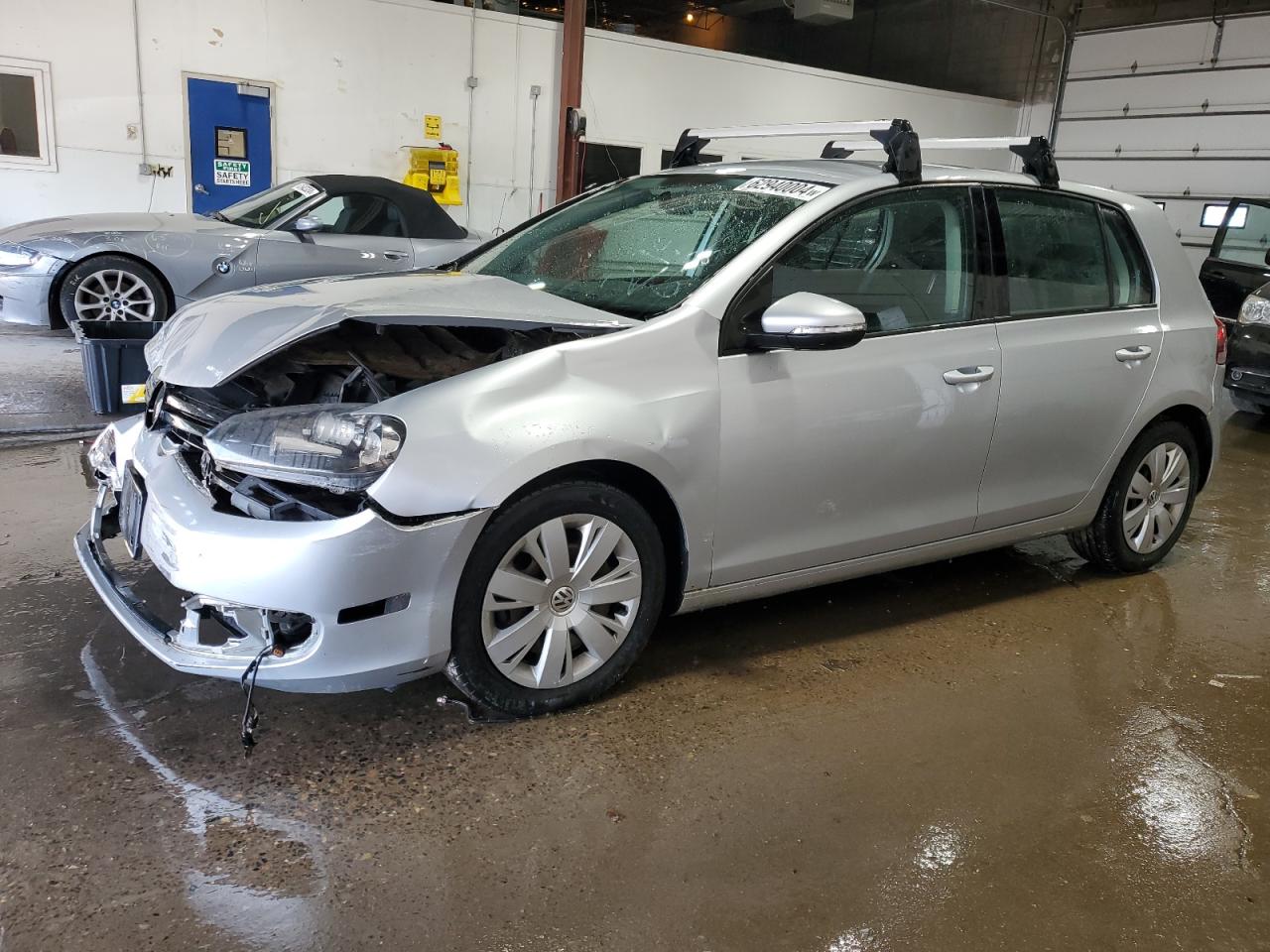 VOLKSWAGEN GOLF 2012