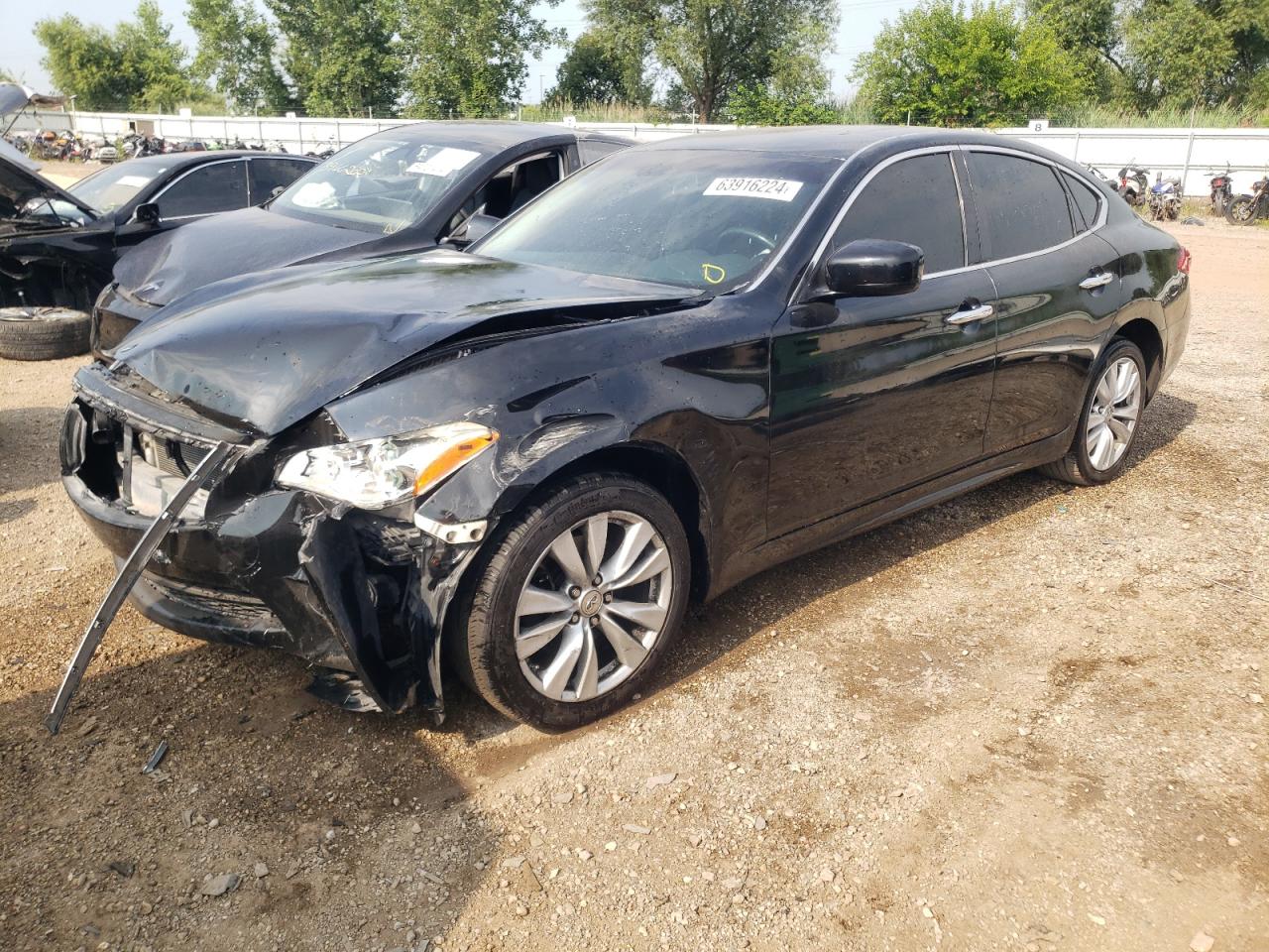 INFINITI M37 X 2011