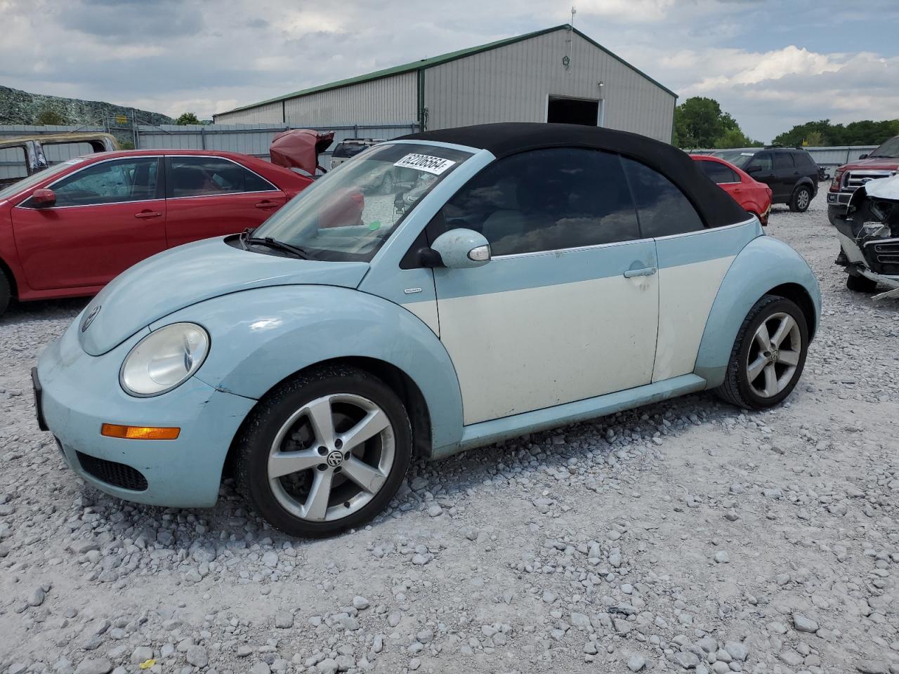 VOLKSWAGEN New Beetle 2010