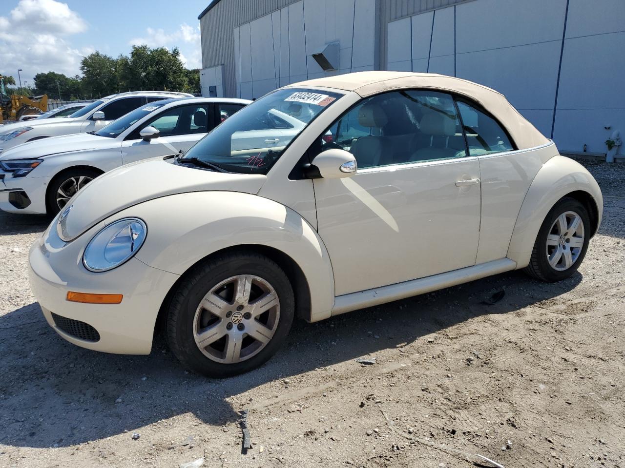 VOLKSWAGEN NEW BEETLE 2007