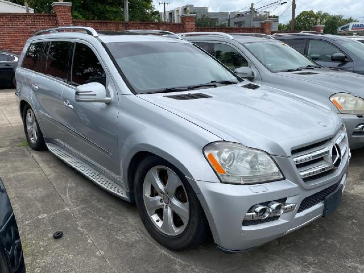 MERCEDES-BENZ GL-CLASS 2011