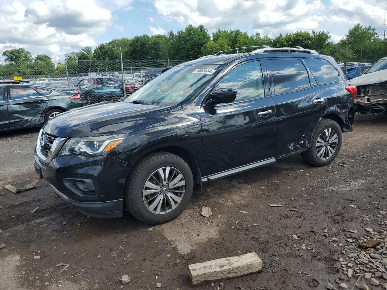 NISSAN PATHFINDER 2017