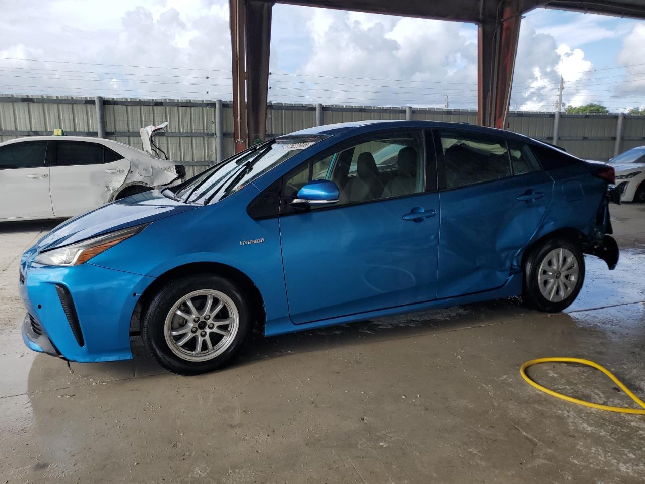 TOYOTA PRIUS L 2020