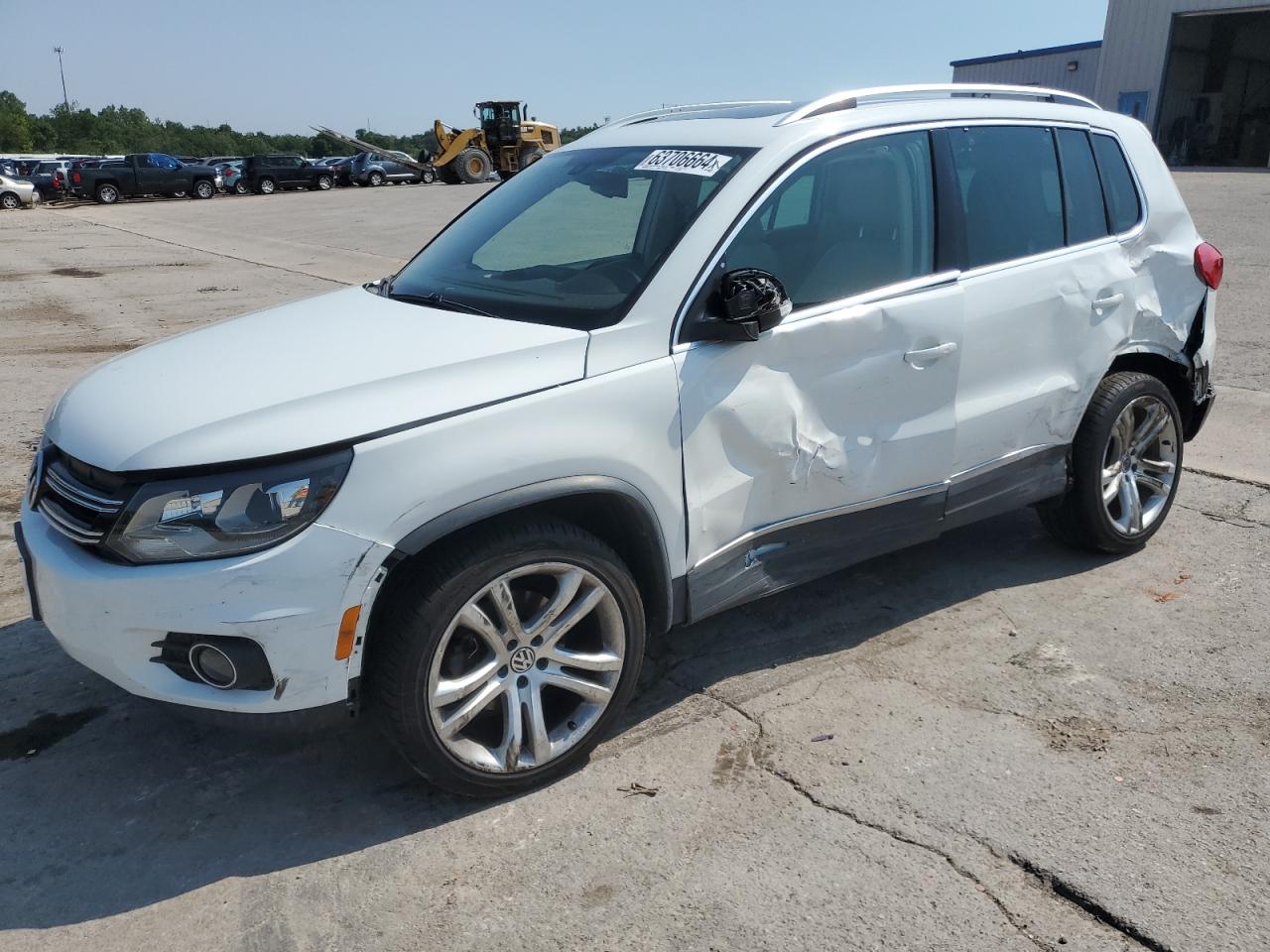VOLKSWAGEN TIGUAN S 2016