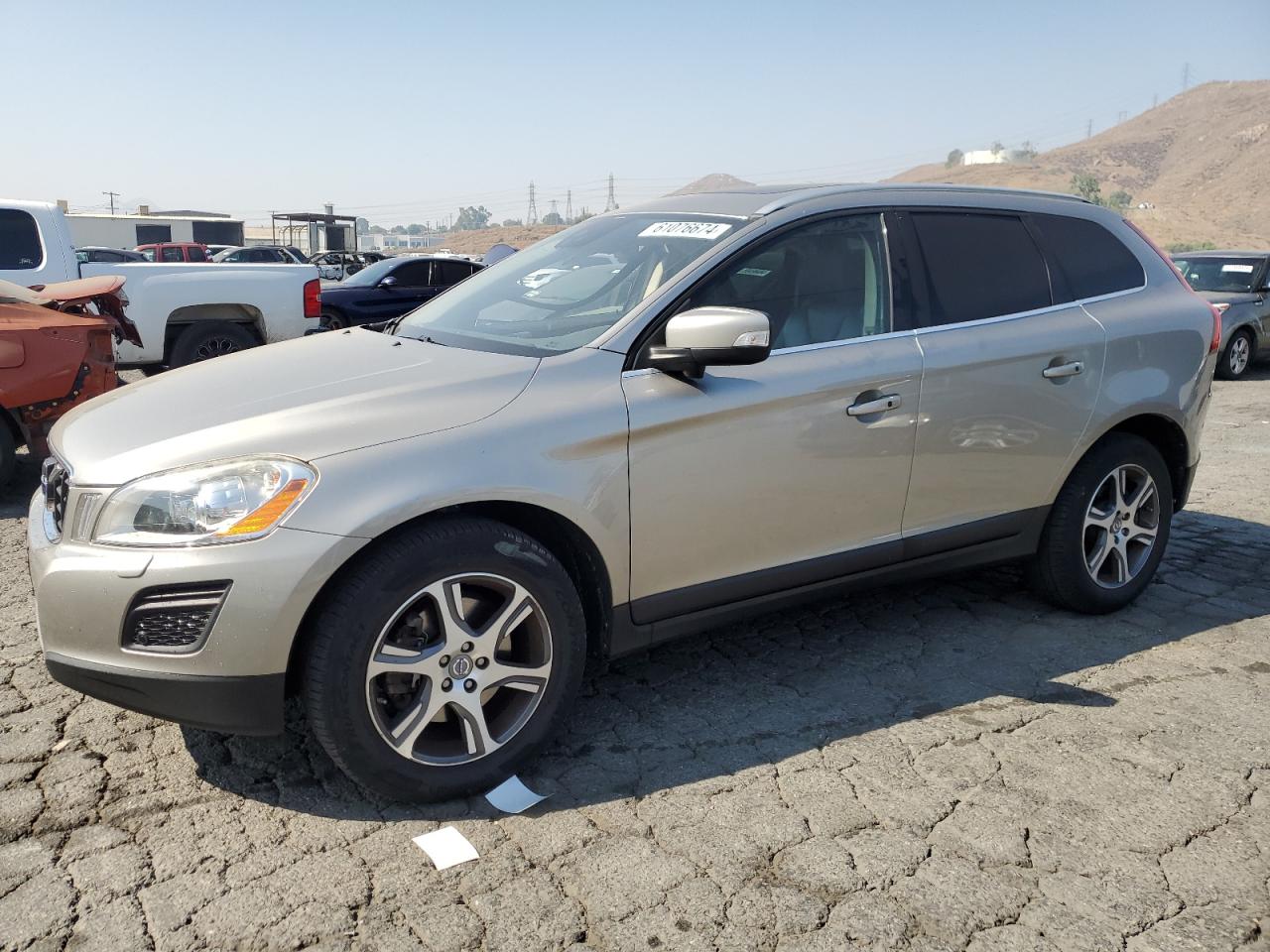 VOLVO XC60 T6 2013