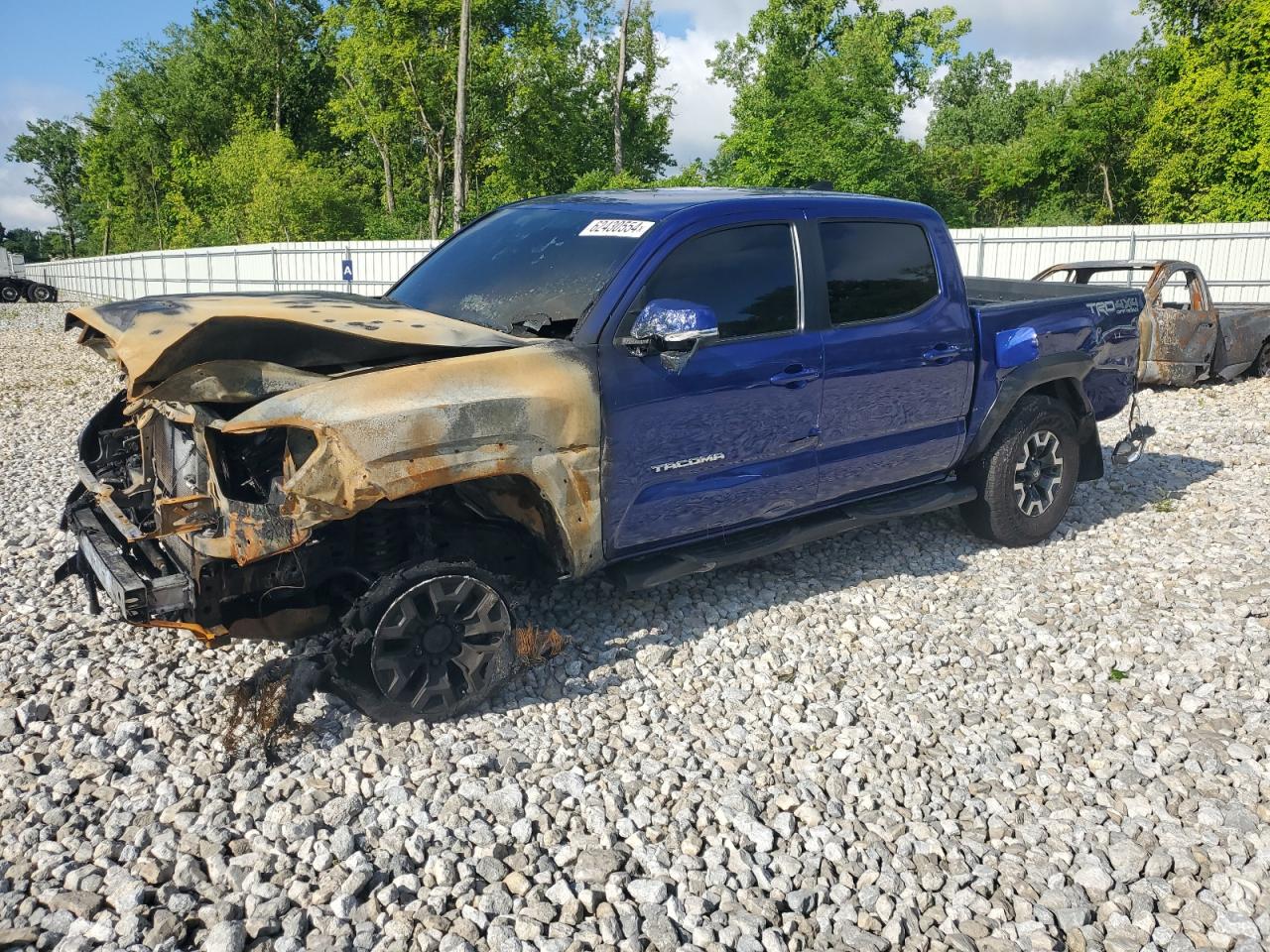 TOYOTA TACOMA DOU 2023