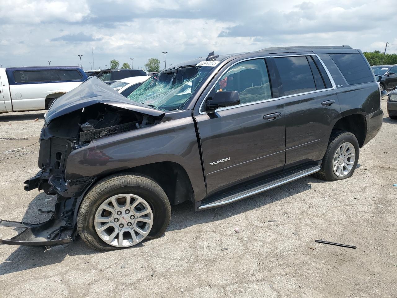 GMC YUKON SLE 2018