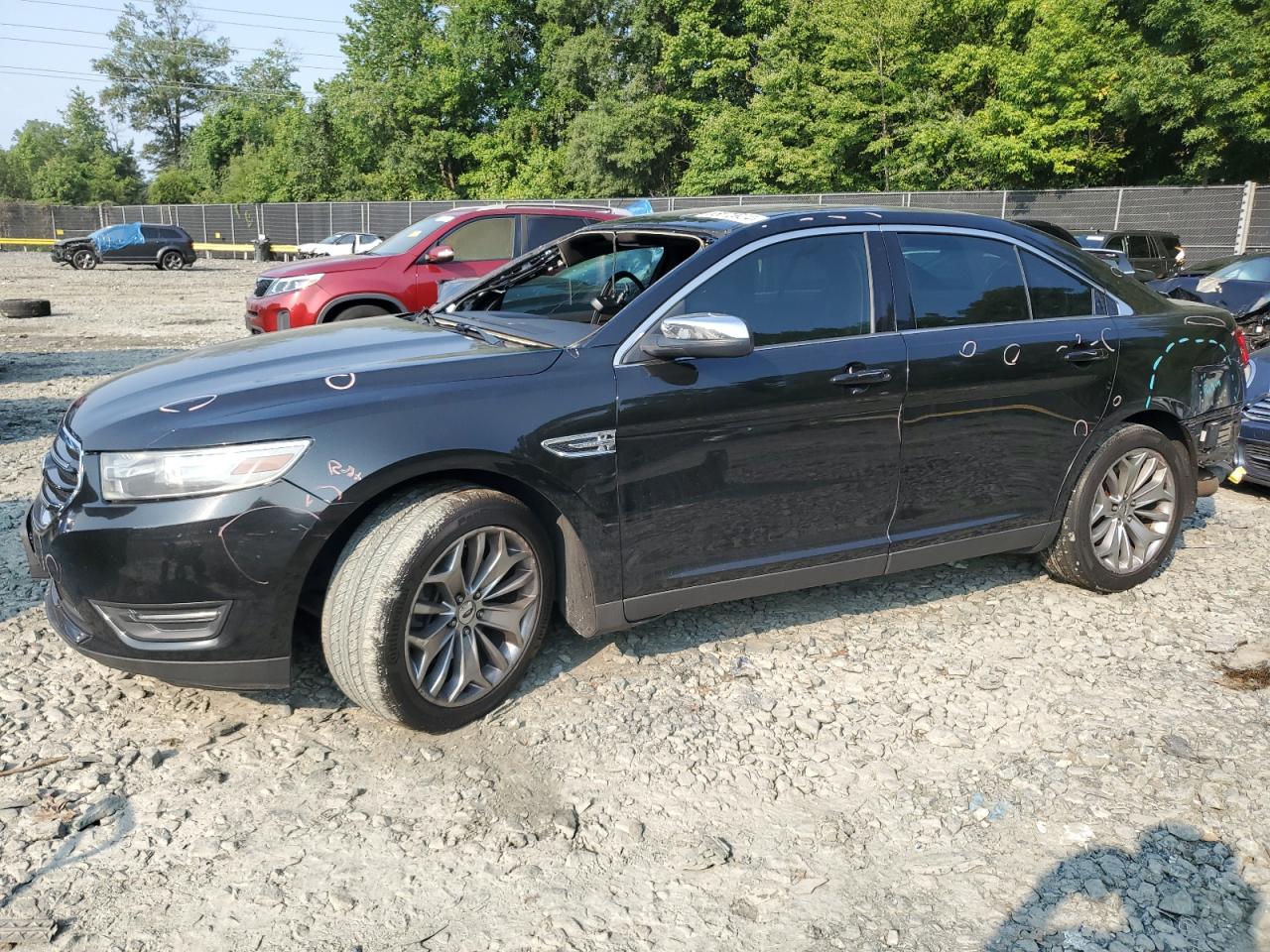 FORD TAURUS LIM 2013