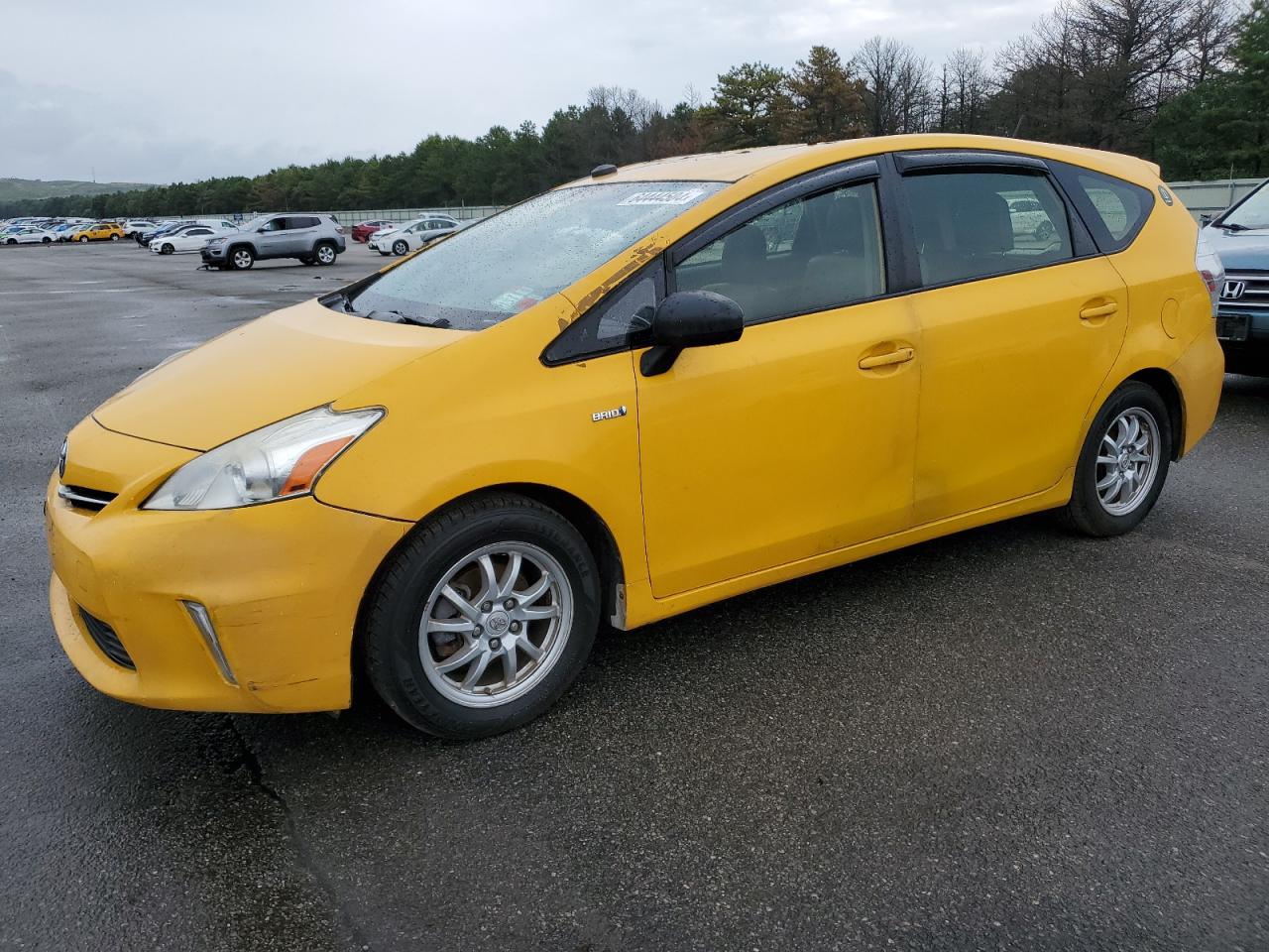 TOYOTA PRIUS V 2014