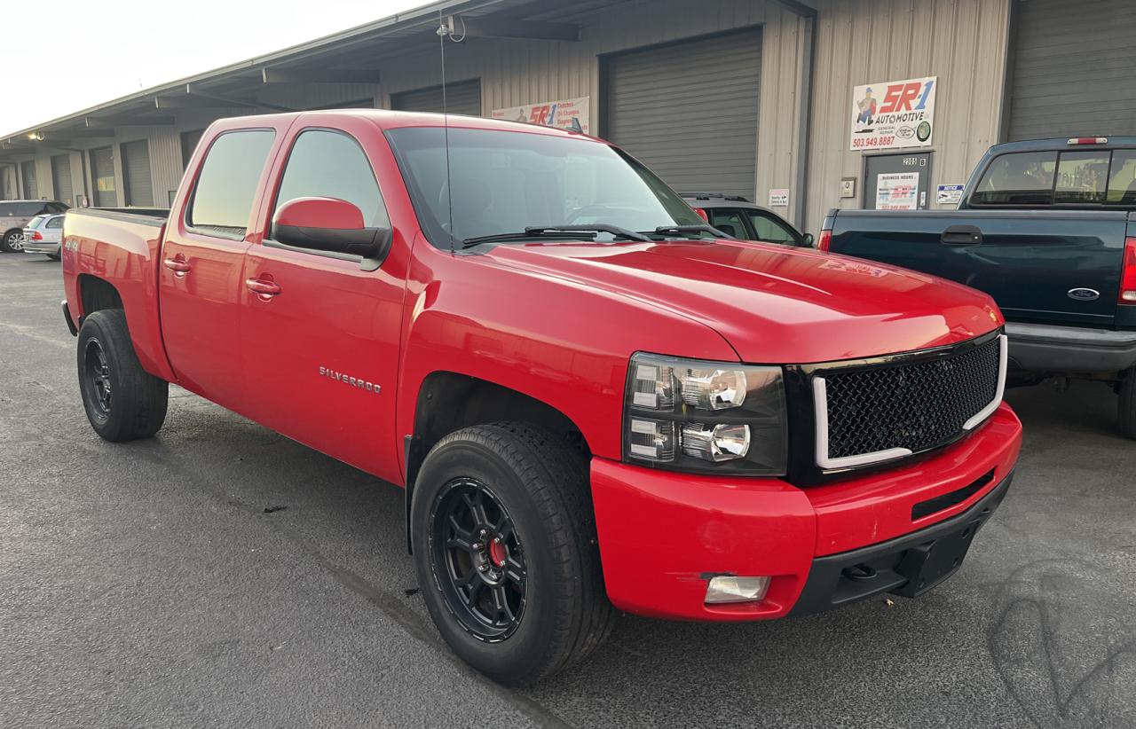 CHEVROLET SILVERADO 2011