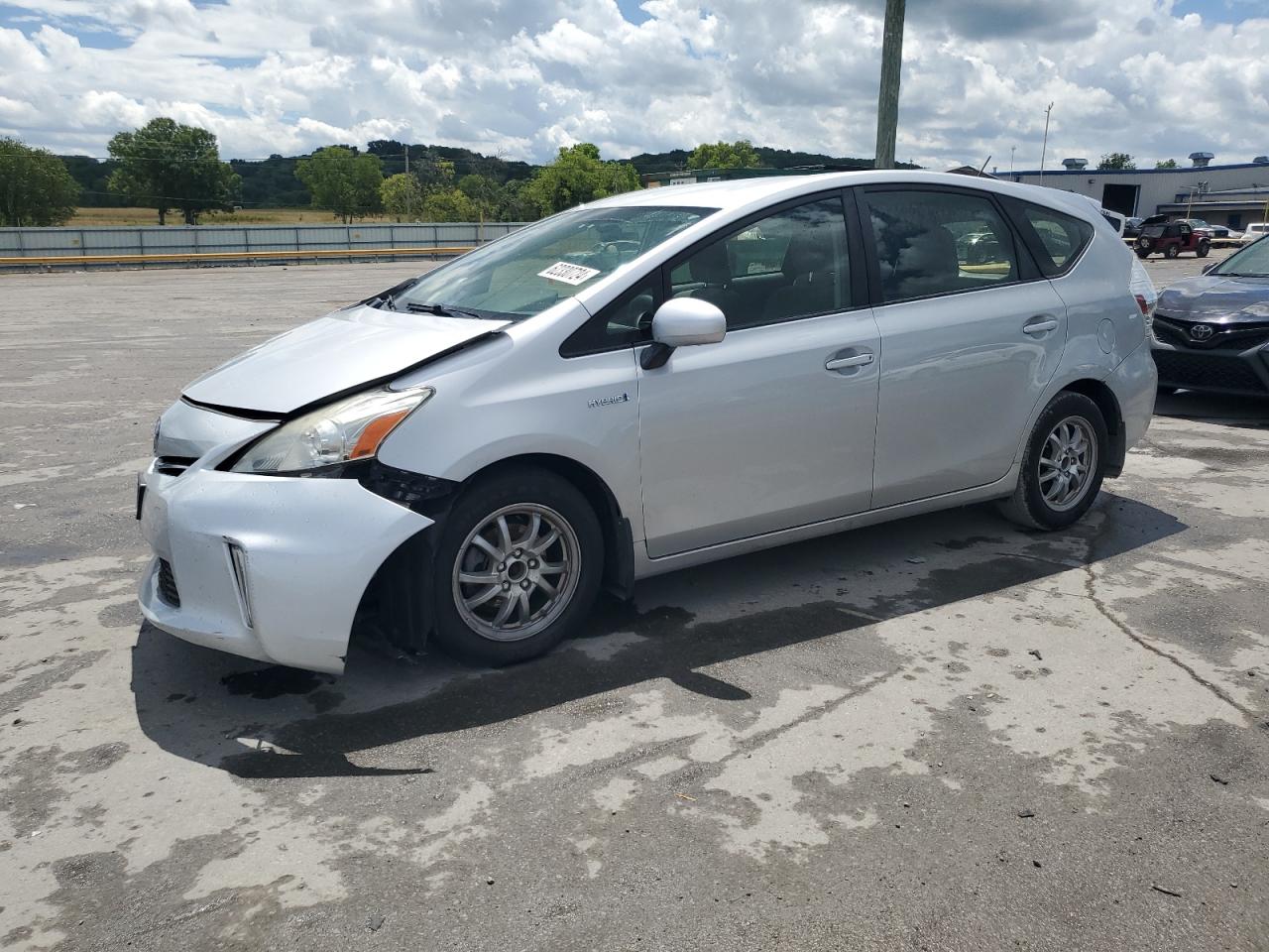 TOYOTA PRIUS V 2013