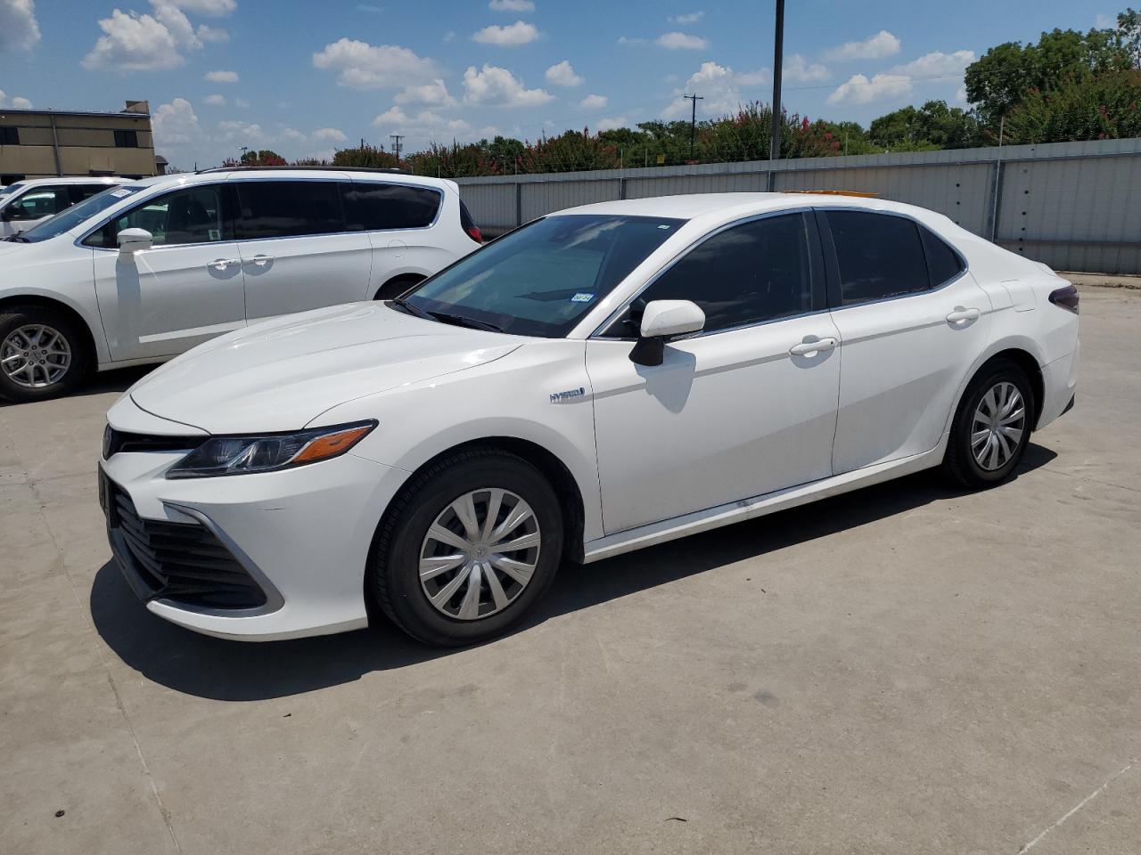 TOYOTA CAMRY LE 2021