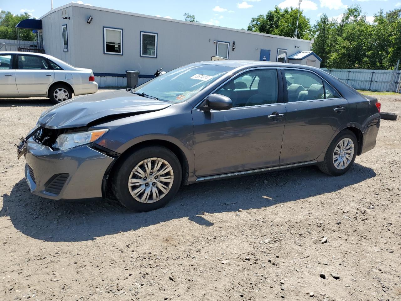 TOYOTA CAMRY L 2013