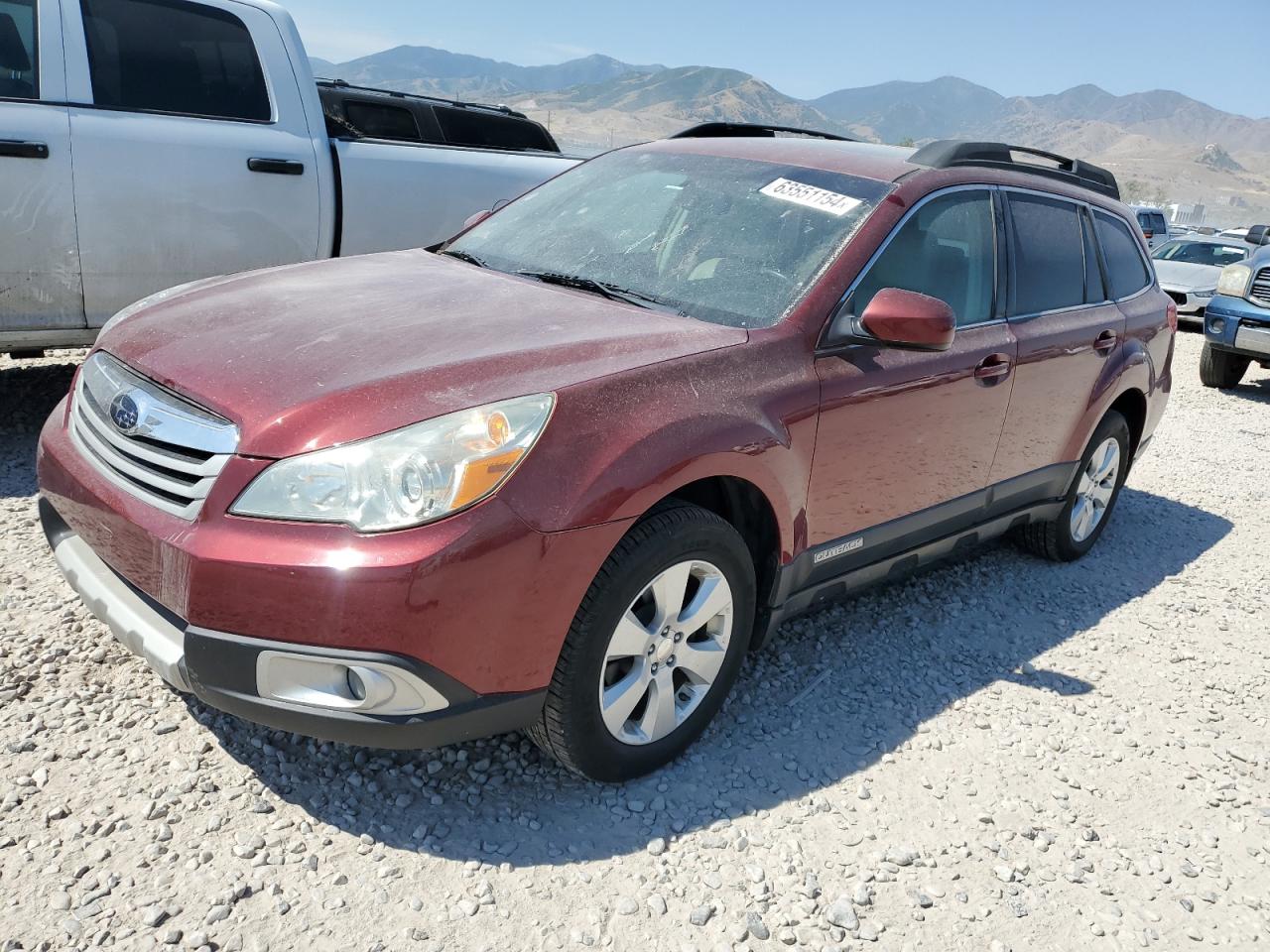 SUBARU OUTBACK 2011