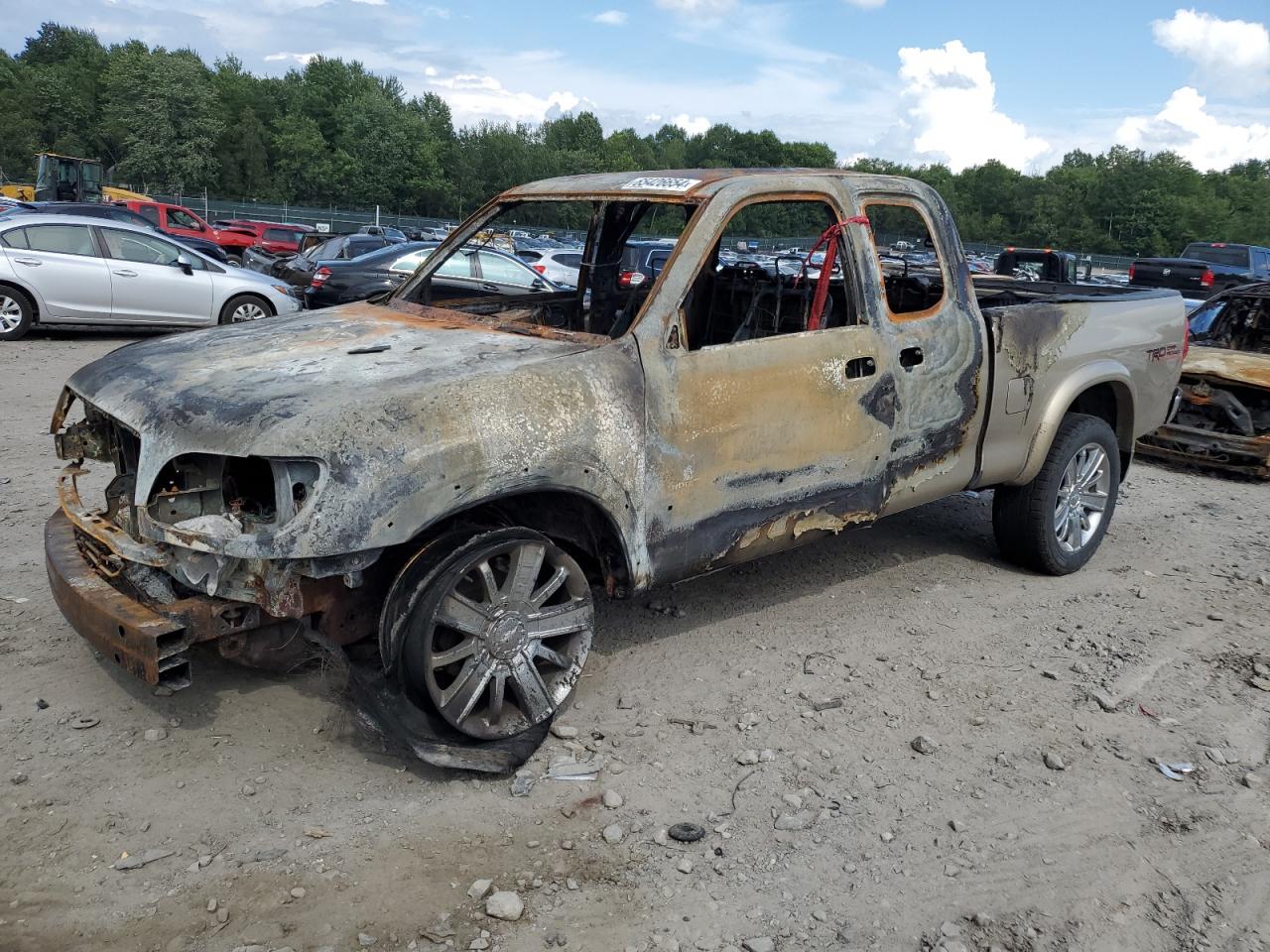 TOYOTA TUNDRA ACC 2006