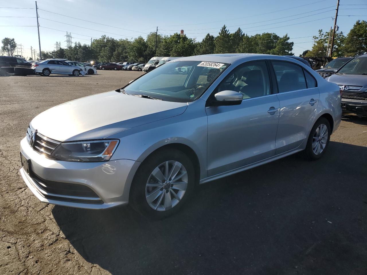 VOLKSWAGEN JETTA SE 2015