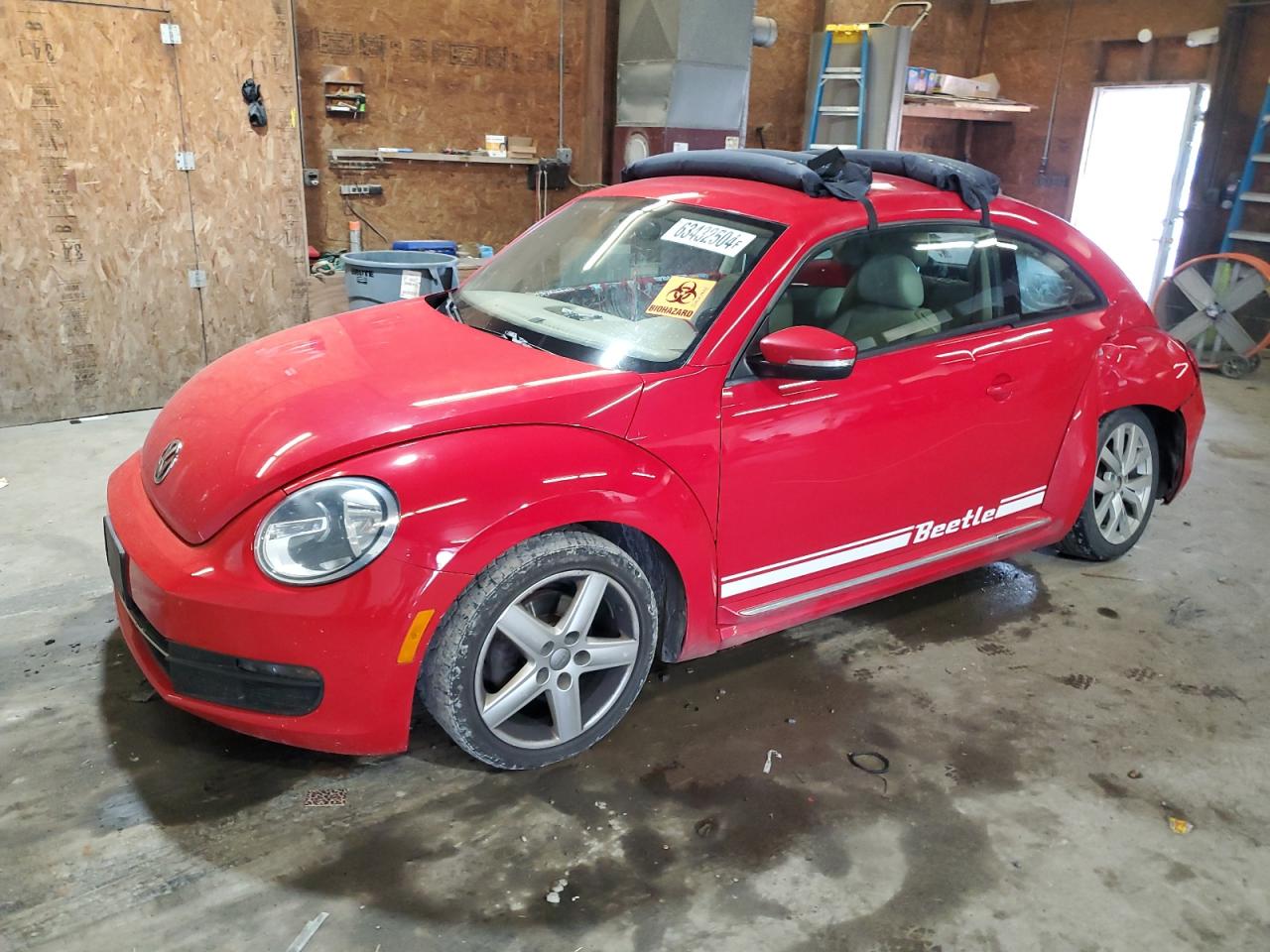VOLKSWAGEN BEETLE 2013
