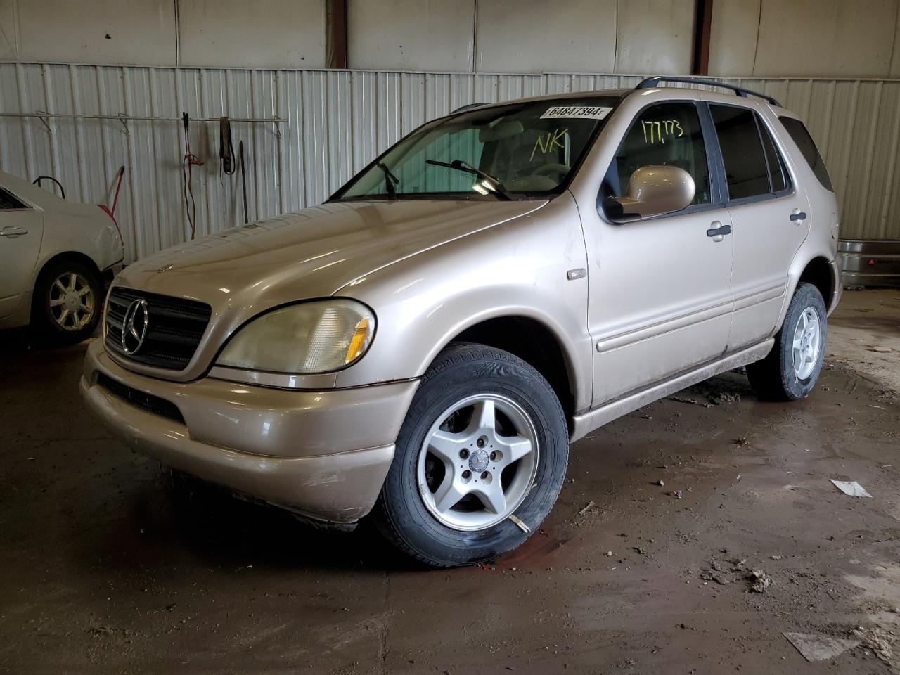 MERCEDES-BENZ M-CLASS 2001