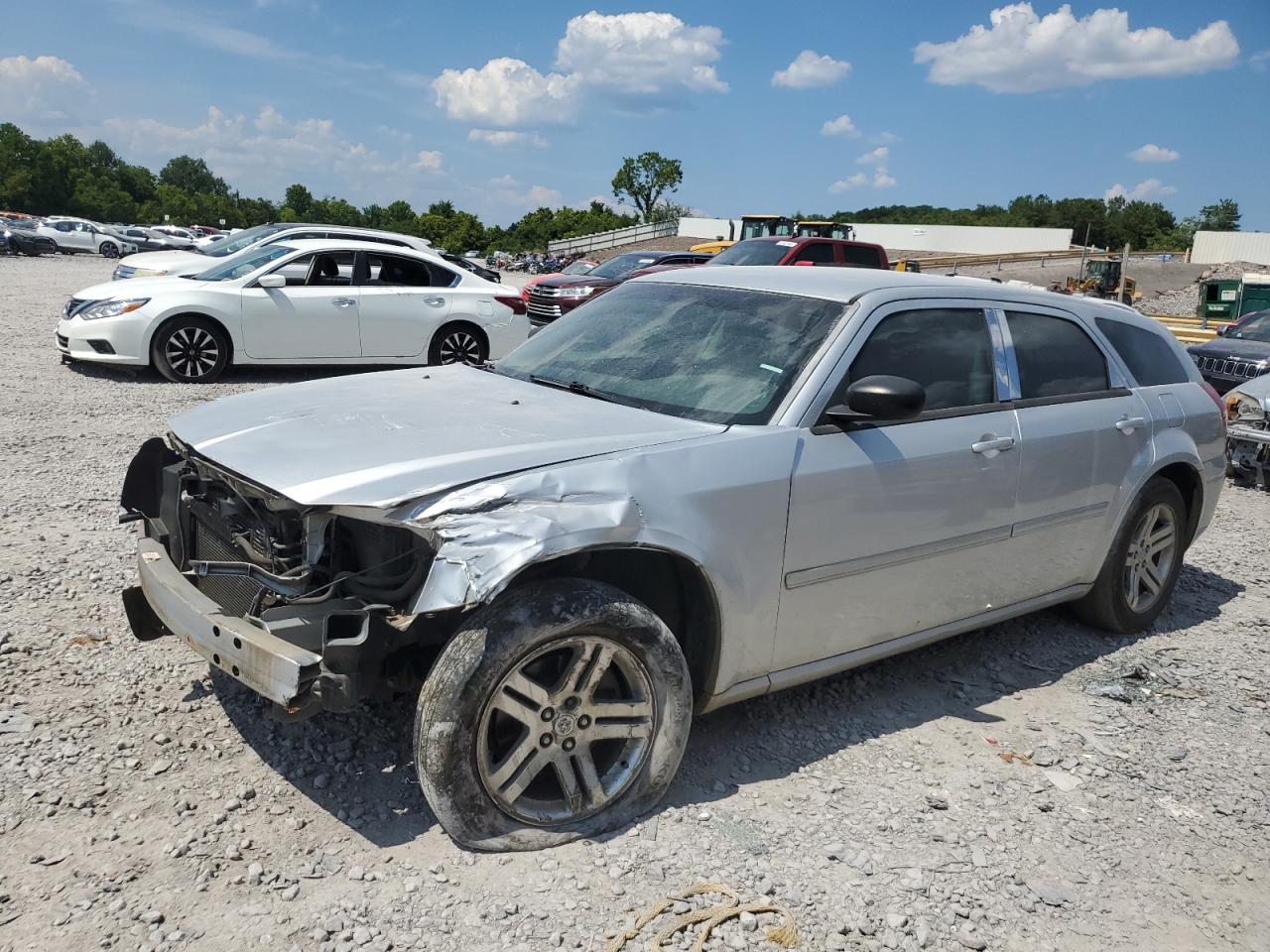 DODGE MAGNUM 2005