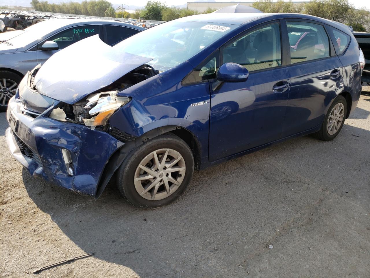 TOYOTA Prius V 2012