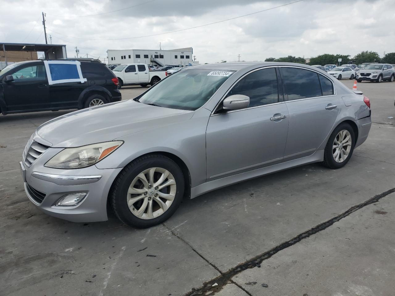 HYUNDAI GENESIS 3. 2012