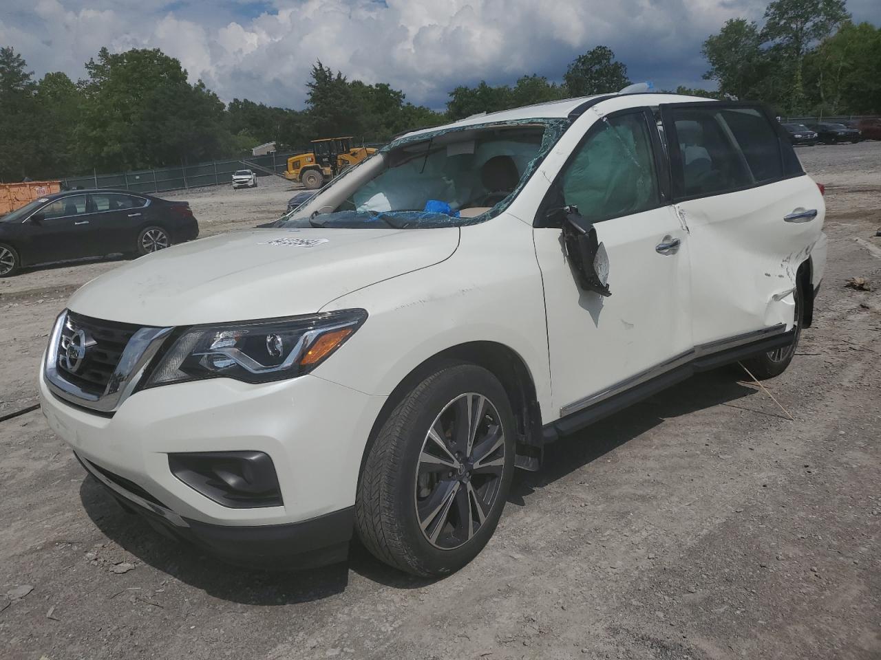 NISSAN PATHFINDER 2019