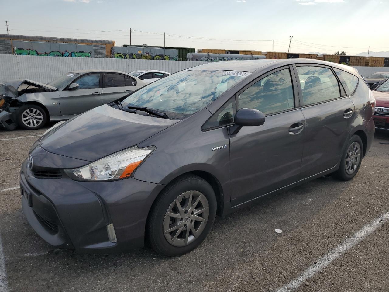 TOYOTA PRIUS V 2017