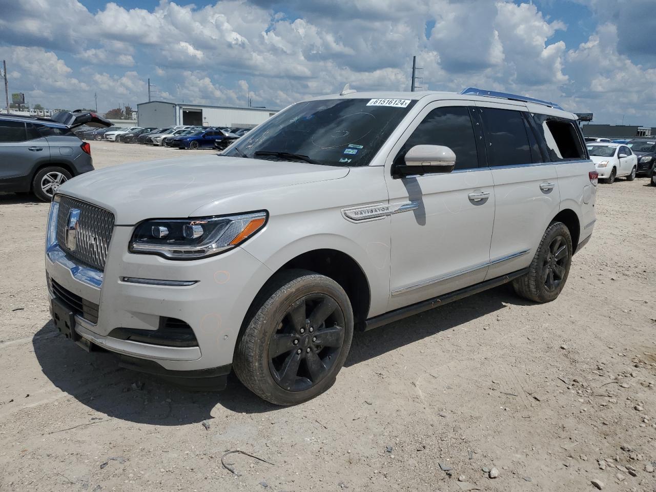 LINCOLN NAVIGATOR 2023